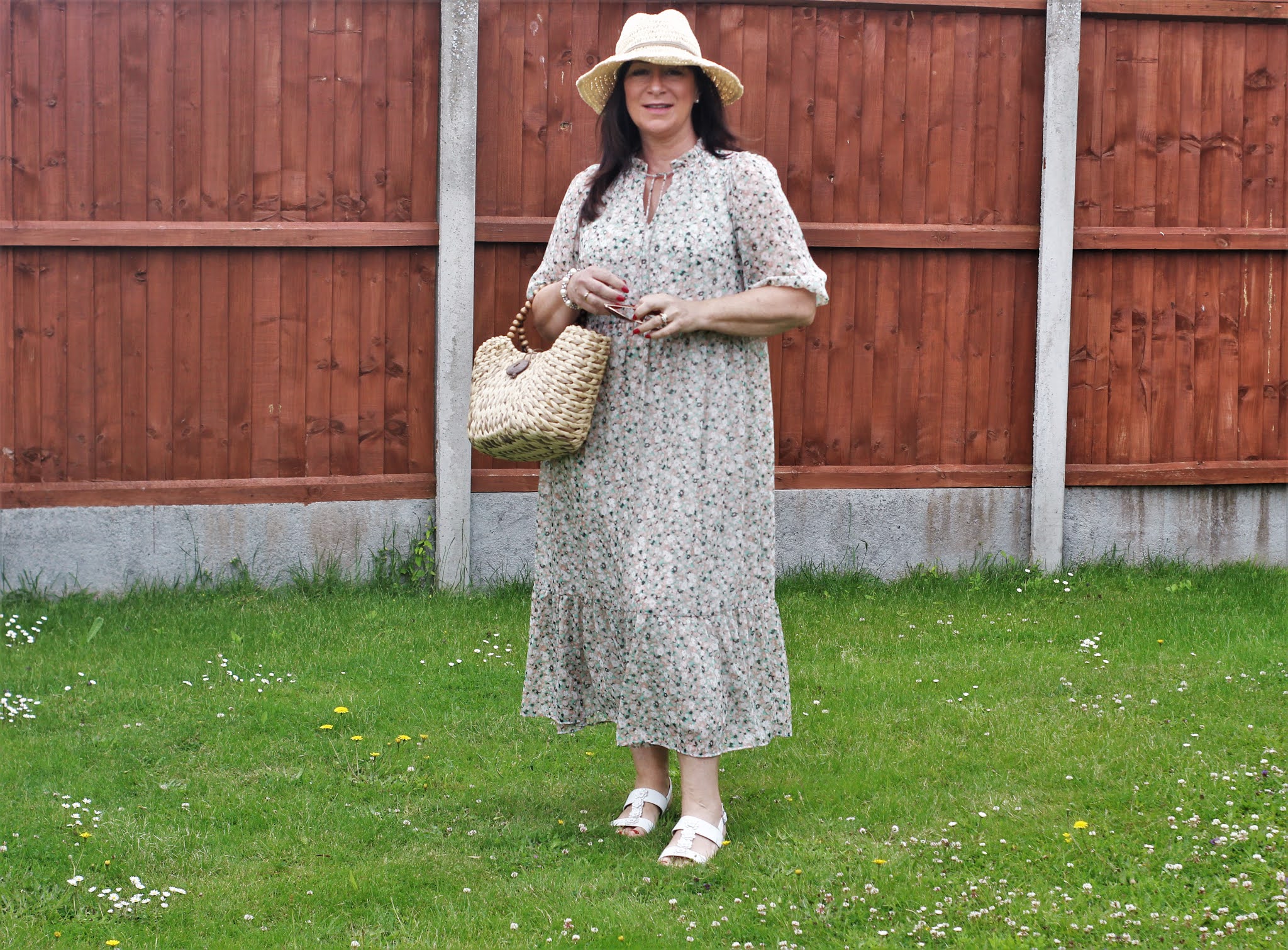 Picnic wear for hot sale ladies online